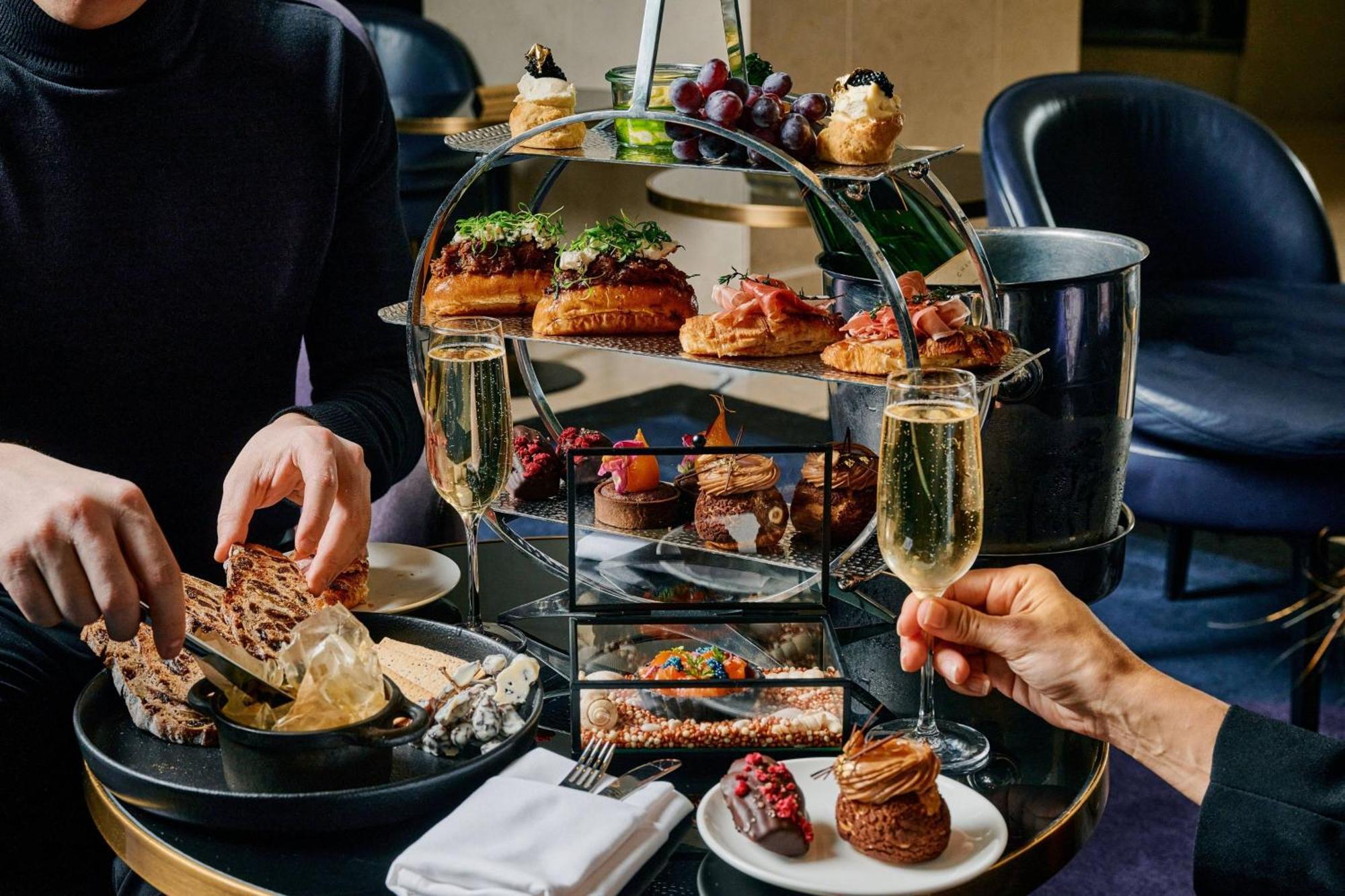 Hotel The Westin Ville de Melbourne Extérieur photo Afternoon tea at the Mandarin Oriental, London